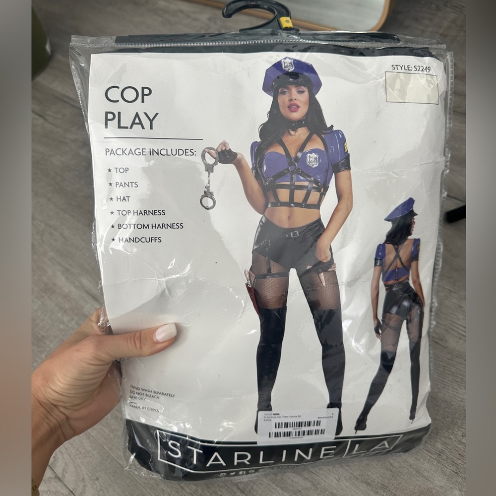 Fashion nova cop cosplay/Halloween costume . Size small. Never worn.
